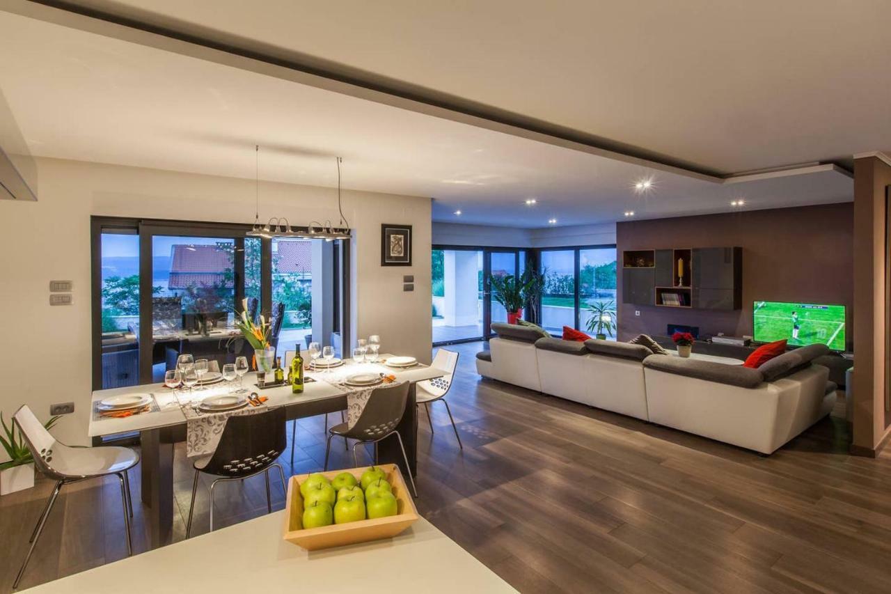 Villa Rina - Luxury Holiday Home 茨里克韦尼察 外观 照片