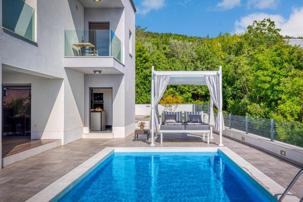 Villa Rina - Luxury Holiday Home 茨里克韦尼察 外观 照片
