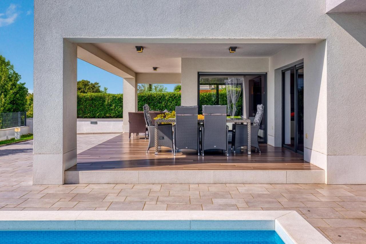 Villa Rina - Luxury Holiday Home 茨里克韦尼察 外观 照片